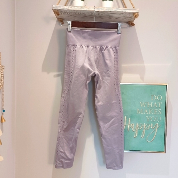 PRICEDROP FABLETICS leggings - Picture 2 of 8